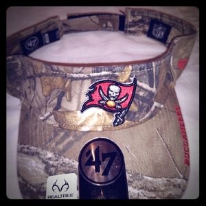 tampa bay buccaneers camo hat